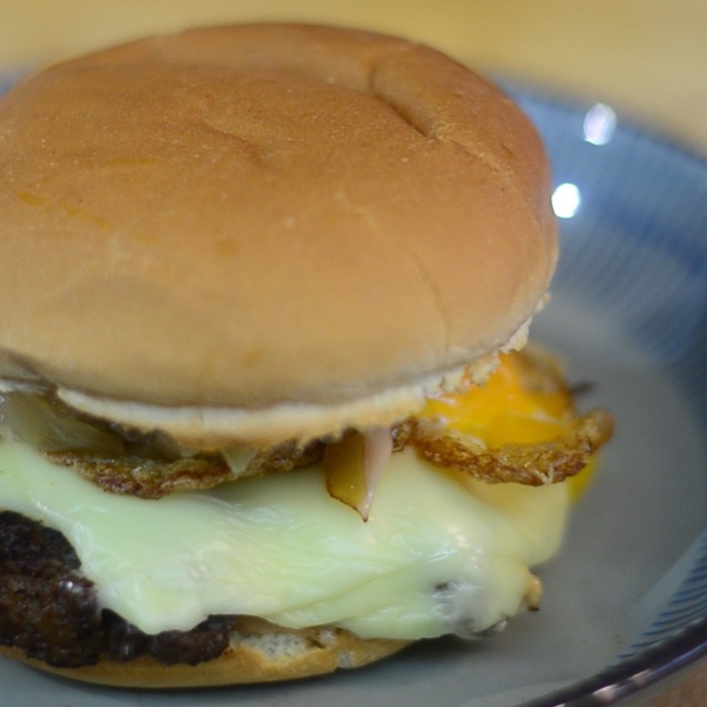 Easy and Tasty&nbsp;Cheeseburgers