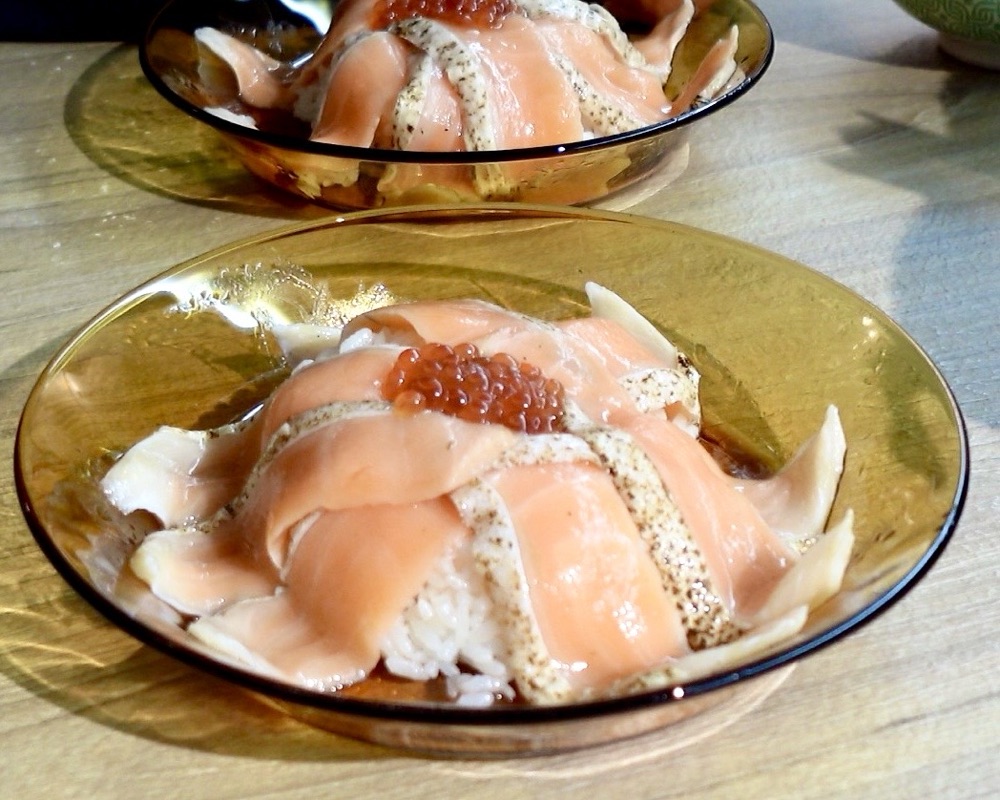 Salmon Ikura Don